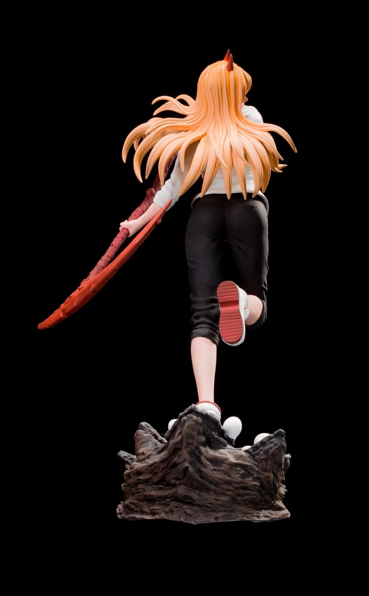 Power, Blood Fiend aus Chainsaw Man, mit charakteristischen Hörnern - Sammlerfigur - handgefertigt von P8 Studio