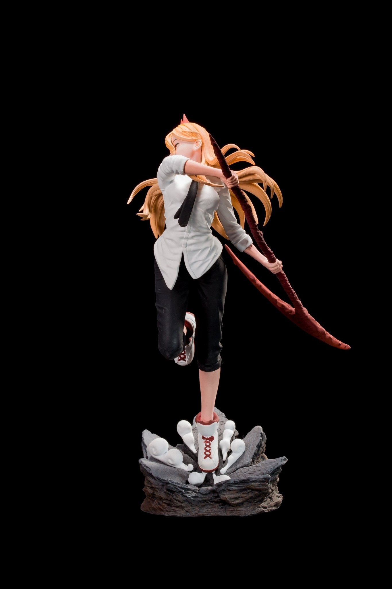 Power, Blood Fiend aus Chainsaw Man, mit charakteristischen Hörnern - Sammlerfigur - handgefertigt von P8 Studio